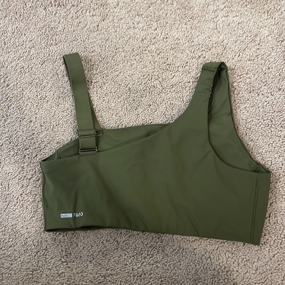 FWD bra size med (fits like a lululemon size 6) - Picture 2 of 2